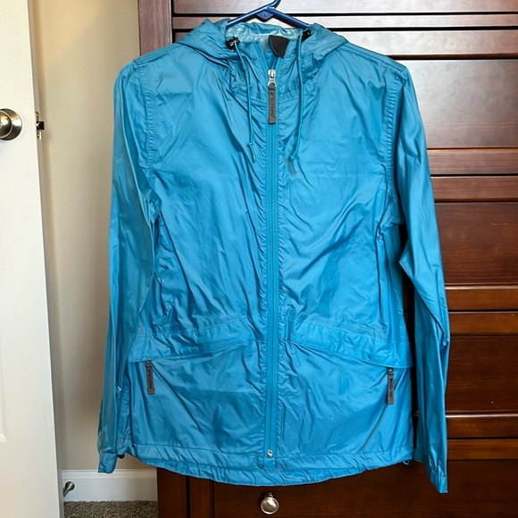 Like New Bass Pro Shops Women’s Rain Jacket Coat Blue Size Medium Lightweight - Picture 1 of 6